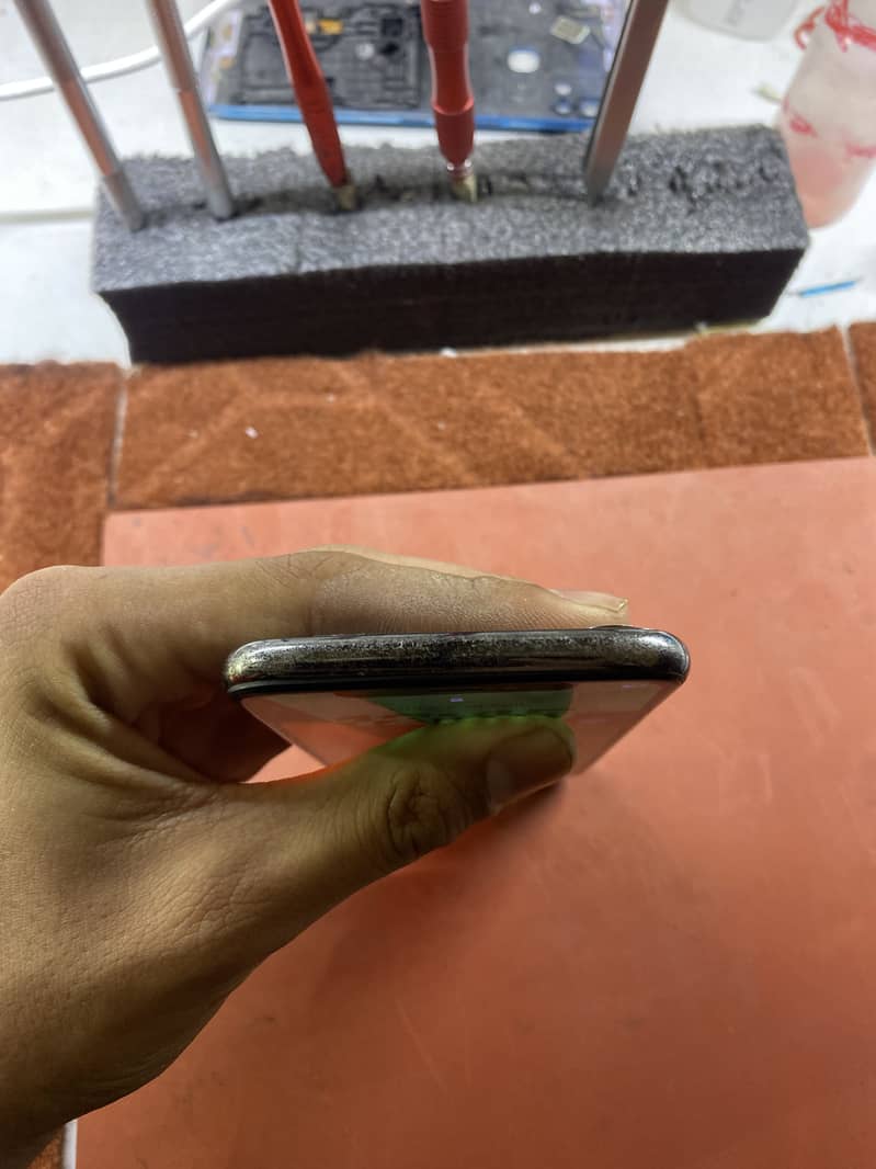 Apple iPhone X 1