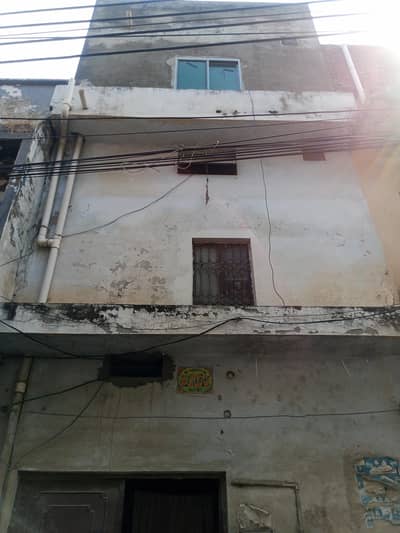 4 marla ghar for sell
