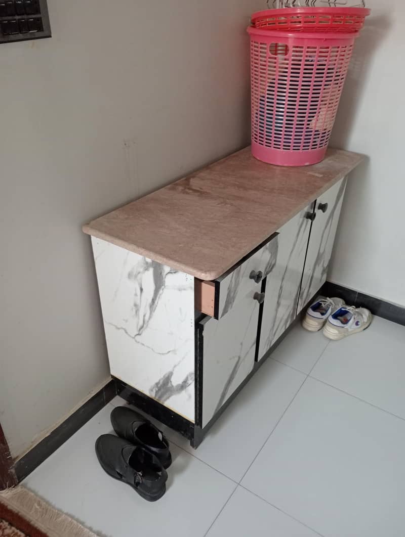Movable complete kitchen cabine for medium kitchen 0