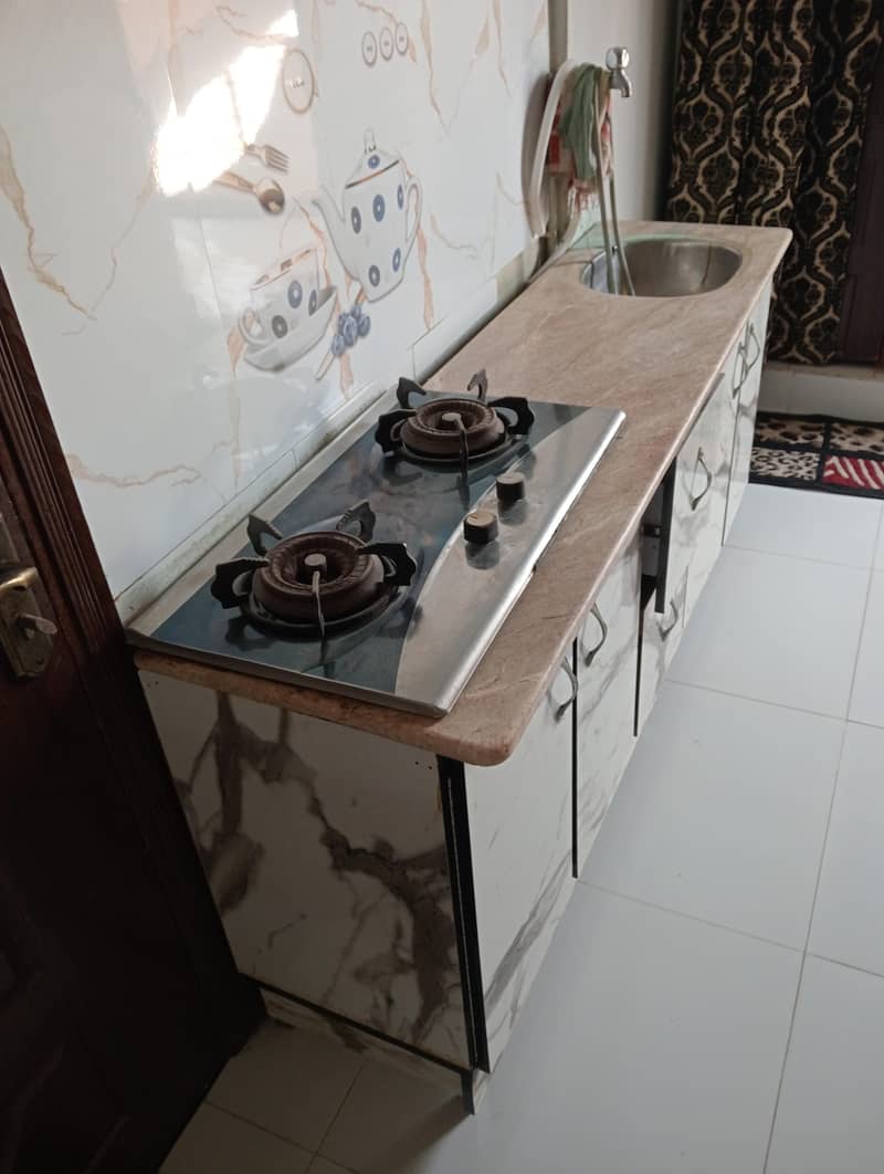 Movable complete kitchen cabine for medium kitchen 2