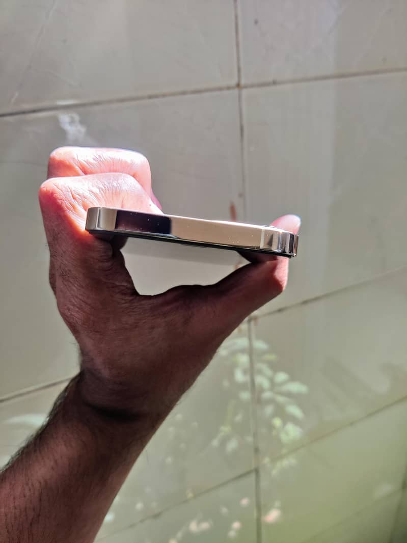 iPhone 12 Pro | sim working 4