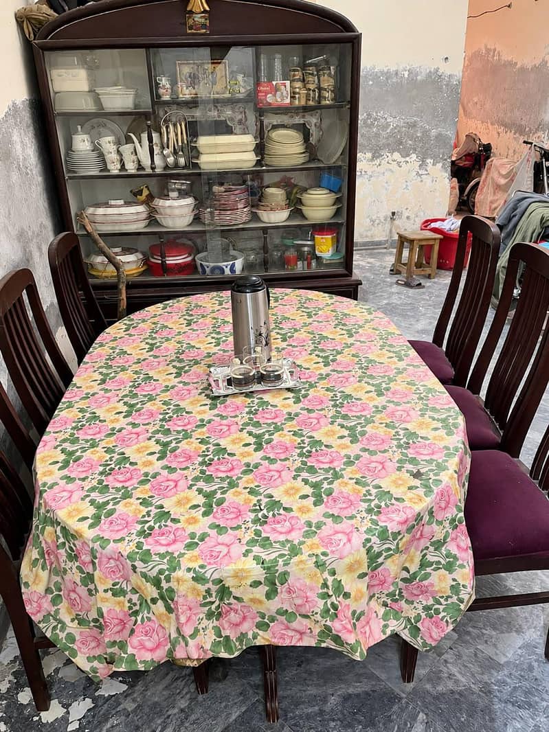 Dining table with 6 chairs 0
