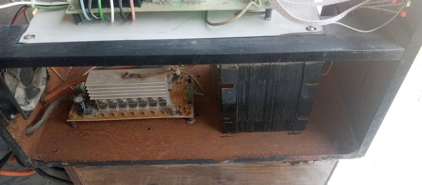 24 volt u. p. s 2