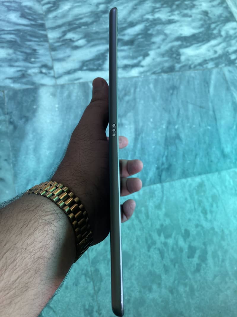 IPad 9th Generation 64 GB 5
