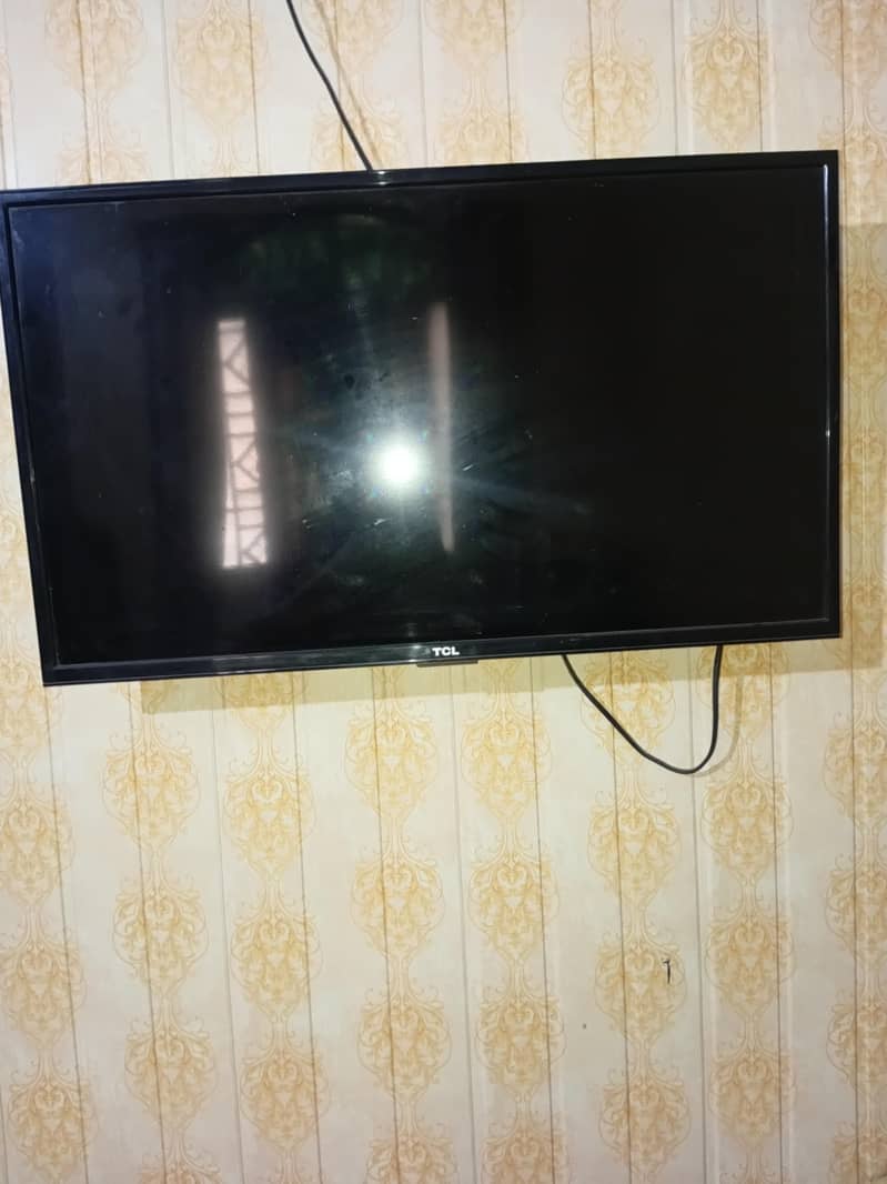 TCL LED 1