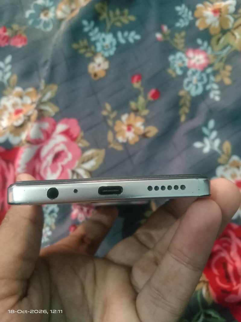 Tecno CAMON 30 7