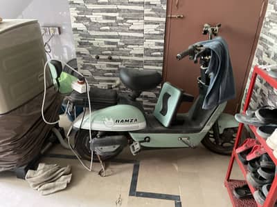 Achi scooty h exchange Bhi ho jeyi gi