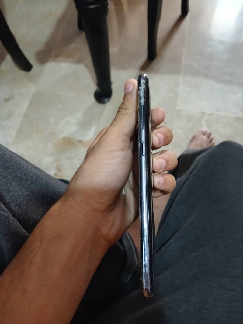 Samsung Mobile Note10 Lite 3