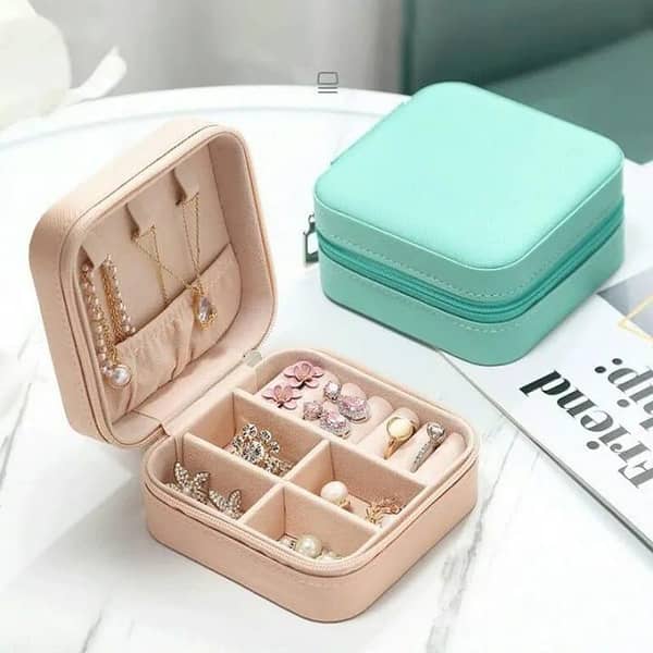 T  Portable Travel Leather Jewellry Box