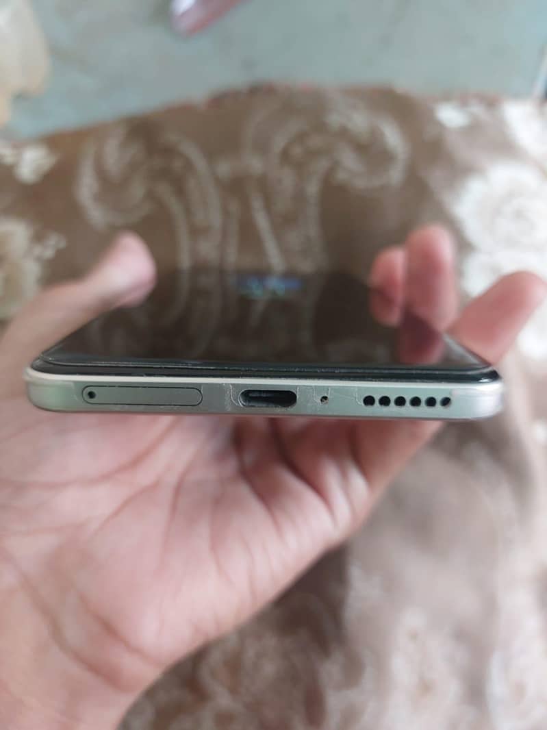 Xiaomi Redmi Note 15 Pro 3