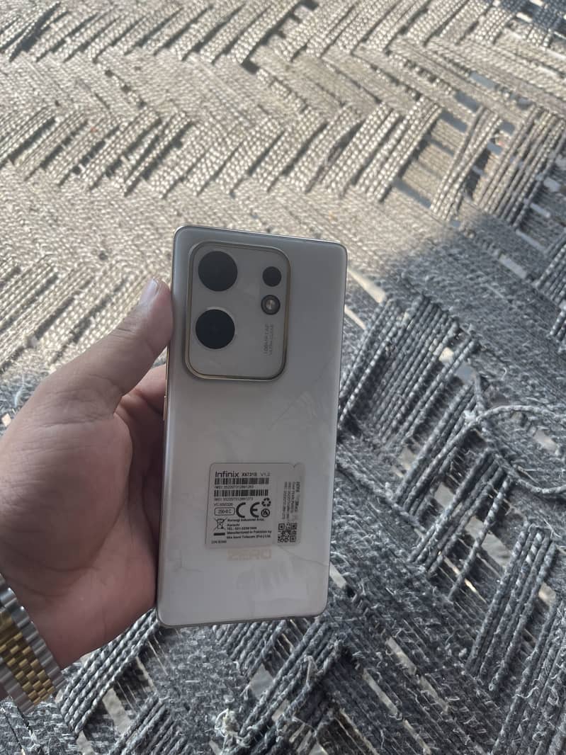 Infinix Zero 30 4