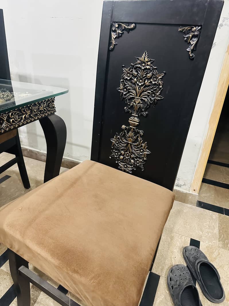 Dining Table with chairs 1