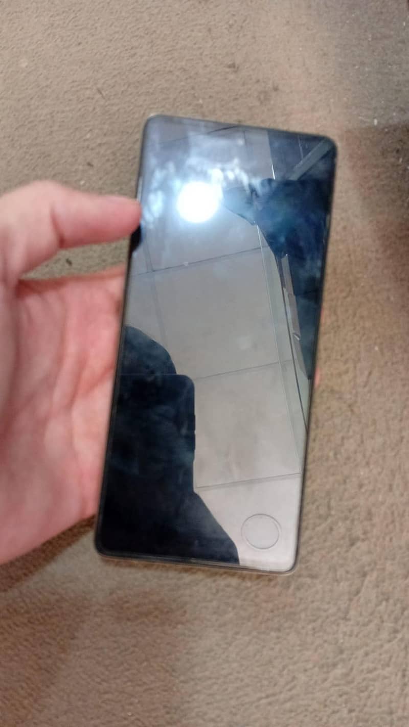 Tecno CAMON 30 Pro 0
