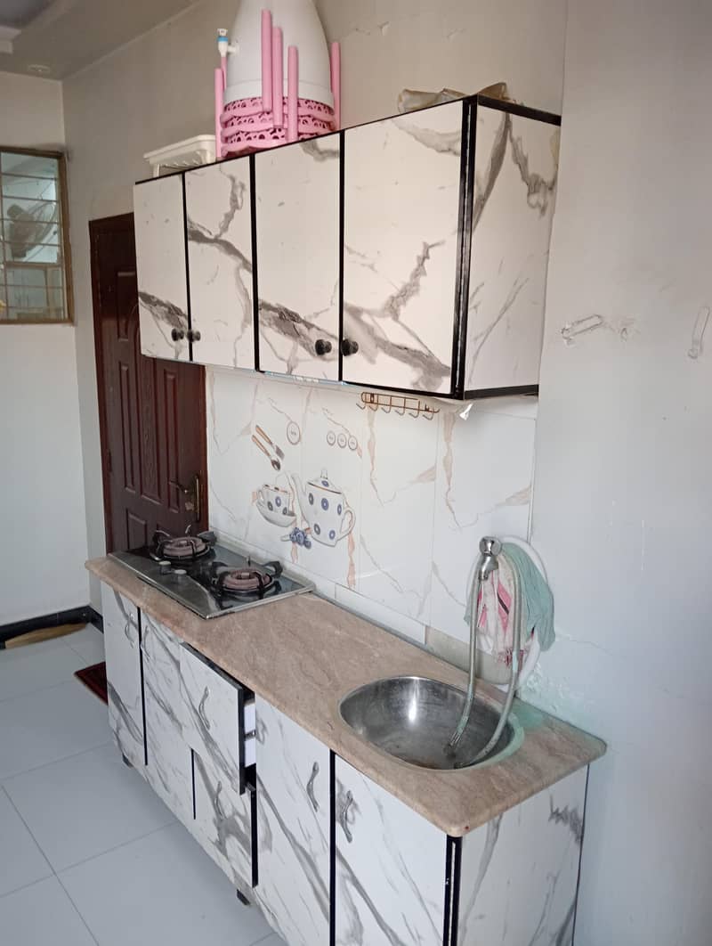 Movable complete kitchen cabine for medium kitchen 3