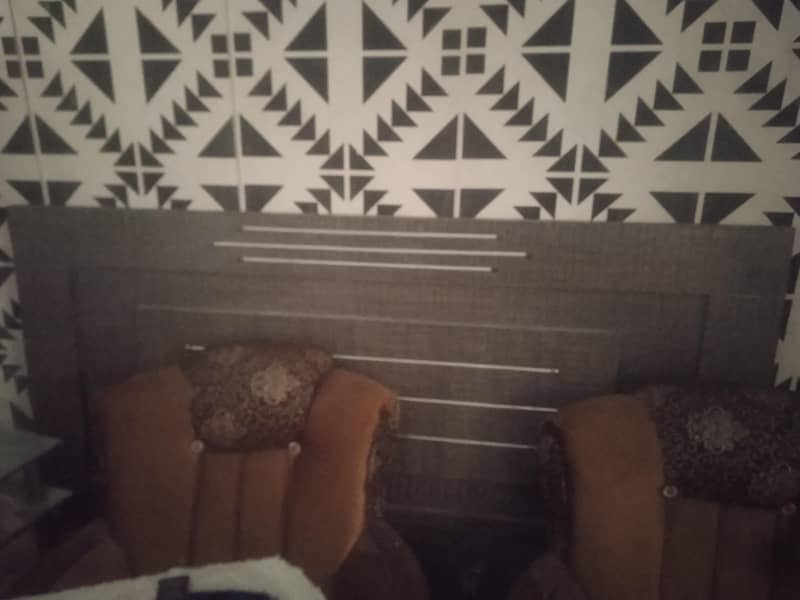 Bed And almari 1