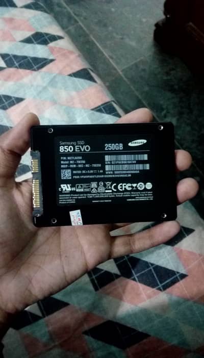 SAMSUNG brand SSD 250GB