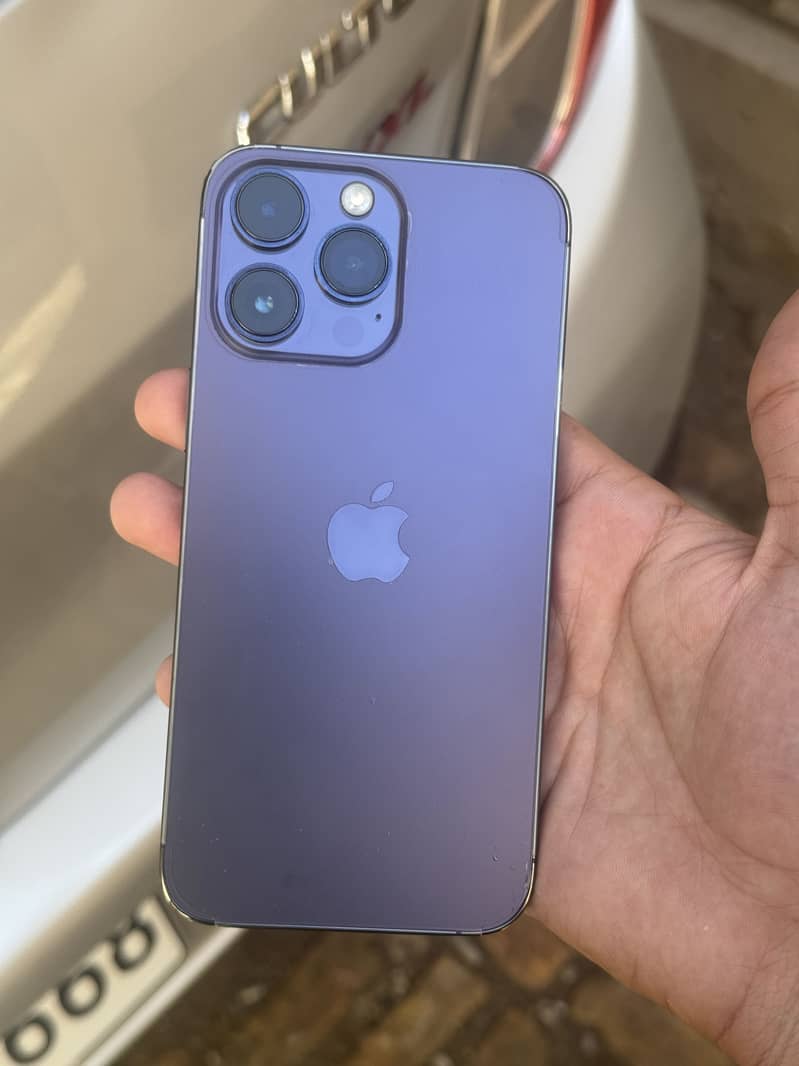 Apple iPhone 14 Pro Max 1