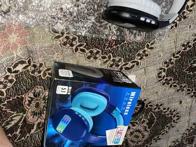WIRELESS RGB HEADPHONES 0METER