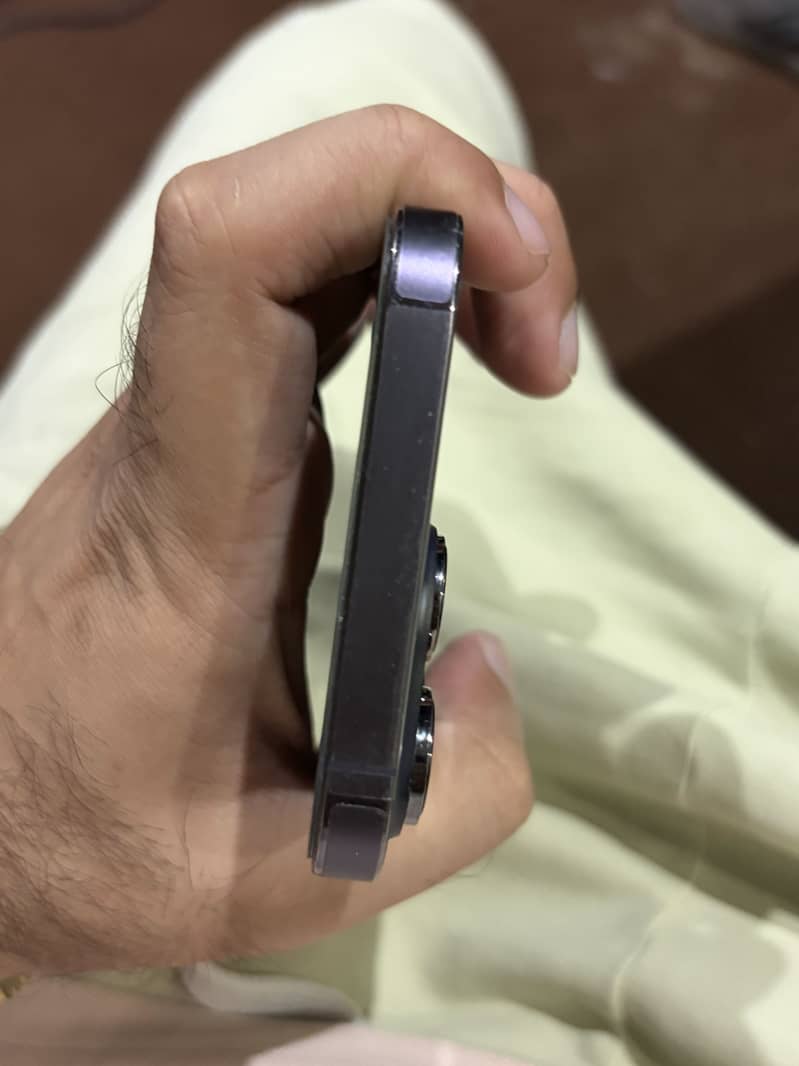 Apple iPhone 14 Pro Max 2