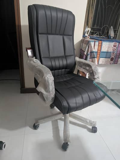 BOSS OFFICE CHAIR