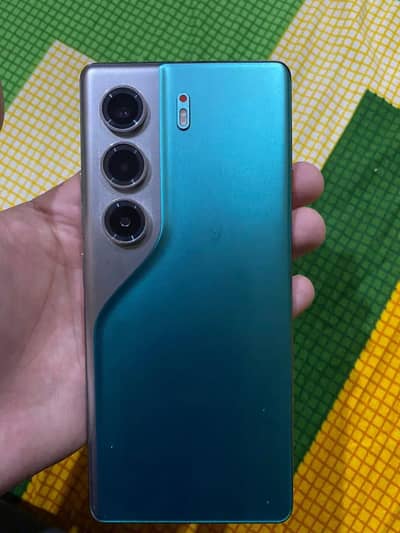 Tecno CAMON 40 Pro