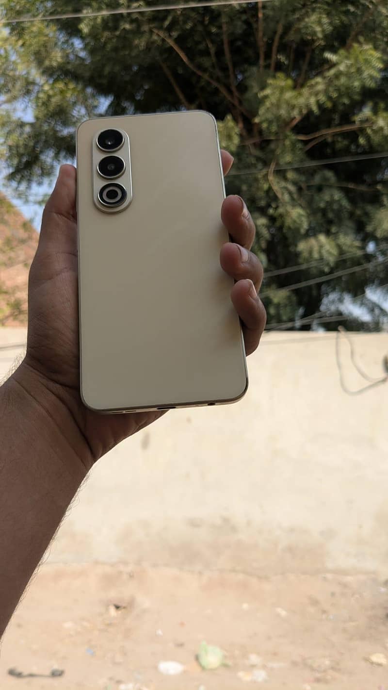 Itel S25 1