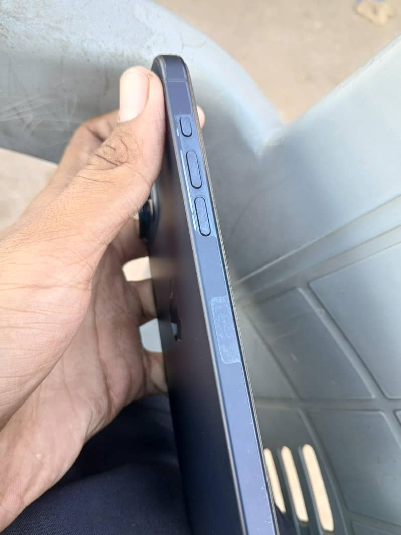 Apple iPhone 15 Pro Max 5
