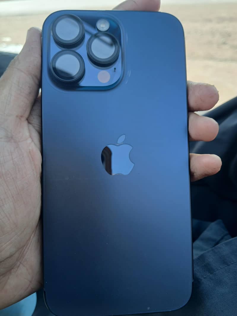 Apple iPhone 15 Pro Max 8