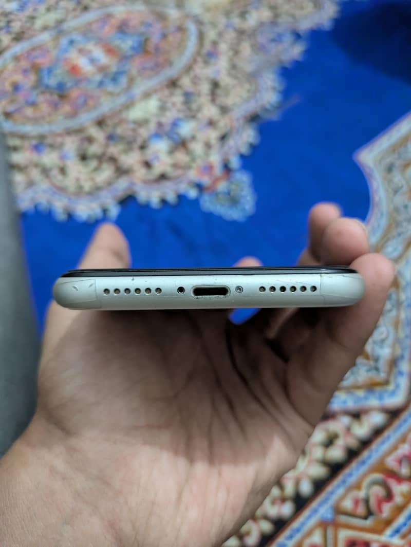 Apple iPhone 11 2