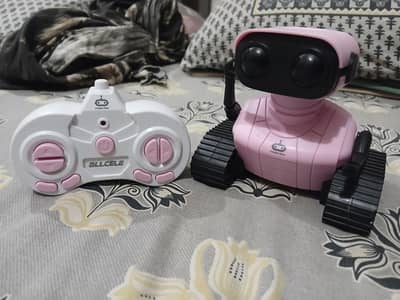 preloved imported Rechargeable Intelligent Robot for Kids (Like New)