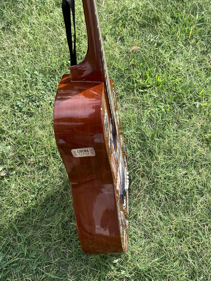 FULL SIZE GUITAR 7