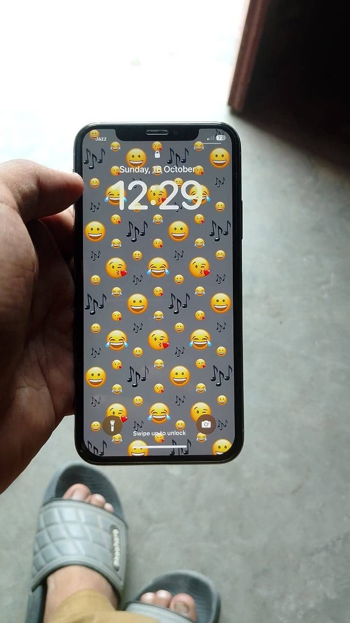 Apple iPhone X 0