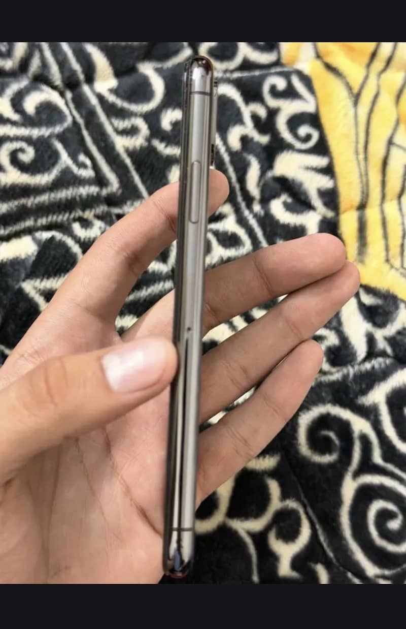 Apple iPhone X 2
