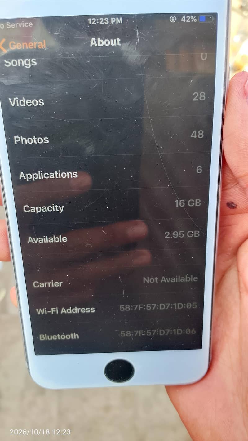 Apple iPhone 6S 1