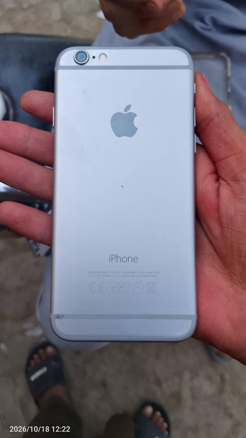 Apple iPhone 6S 9