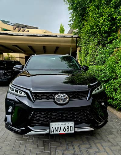 Toyota Fortuner Legender 2023