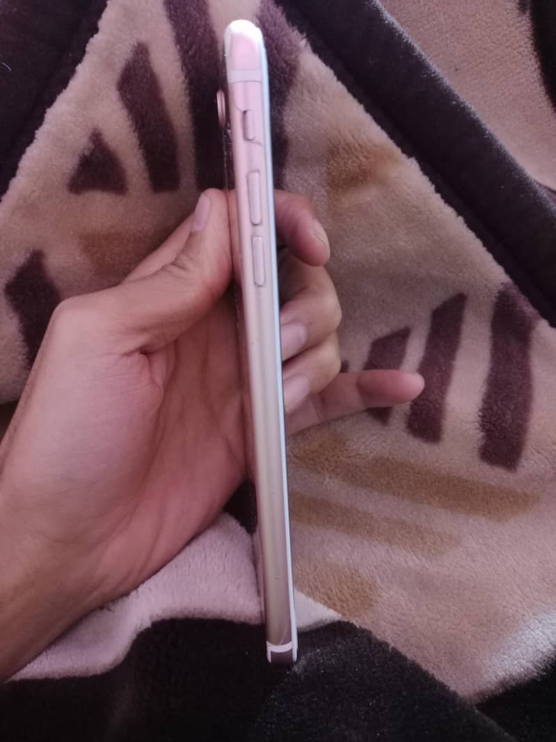 Apple iPhone 7 Plus 1