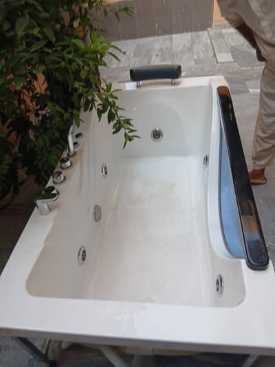 Brand New Zero Meter Luxury Jacuzzi Bathtub | Premium Quality