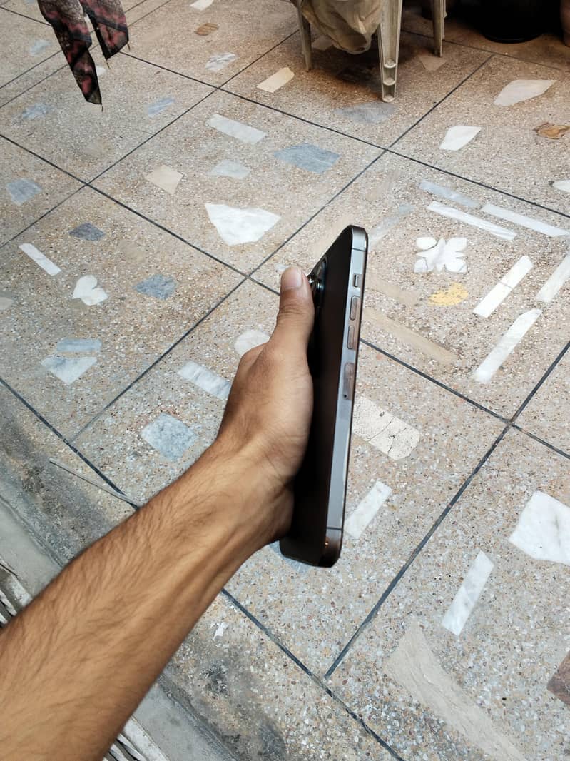 Apple iPhone 13 Pro Max 1