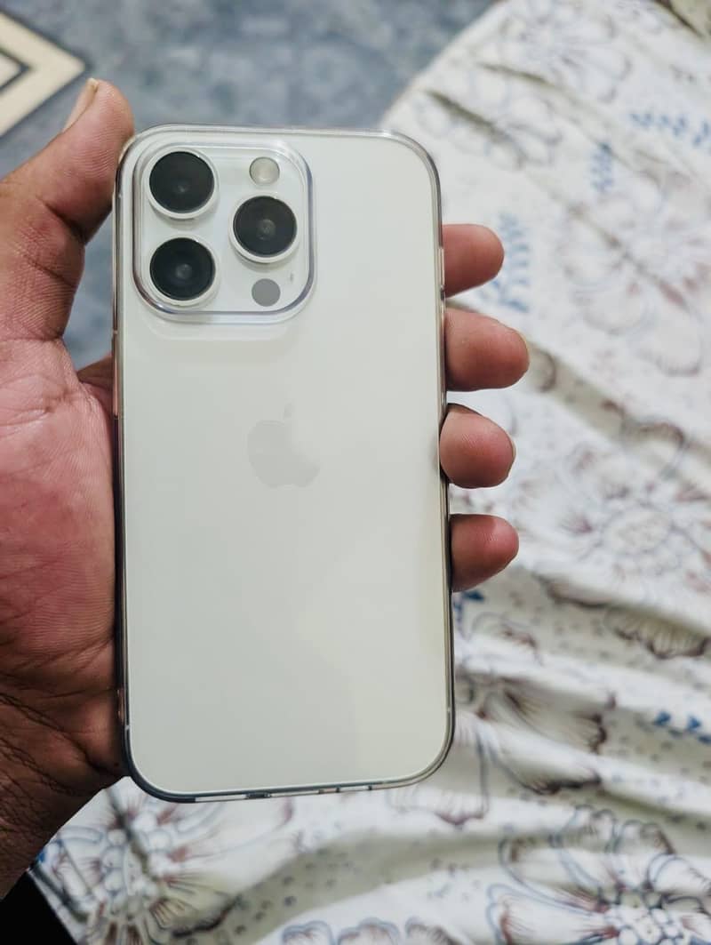 Apple iPhone 14 Pro 2