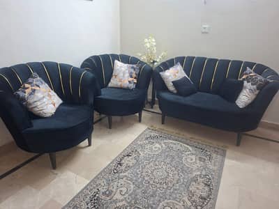 4 seat sofa set with center table