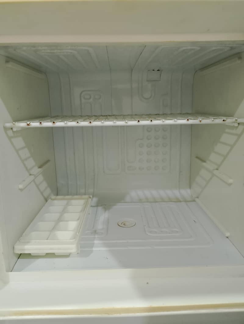 Dawlance refregerator 3