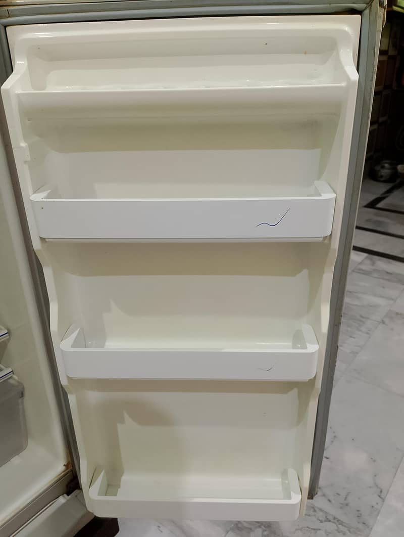 Dawlance refregerator 5