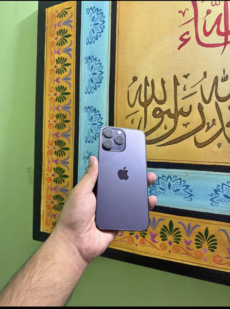 Apple iPhone 14 Pro Max 0