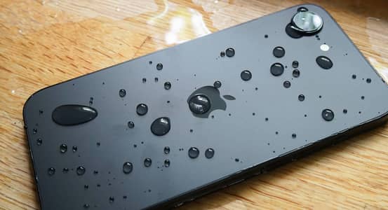 Apple iPhone 16e