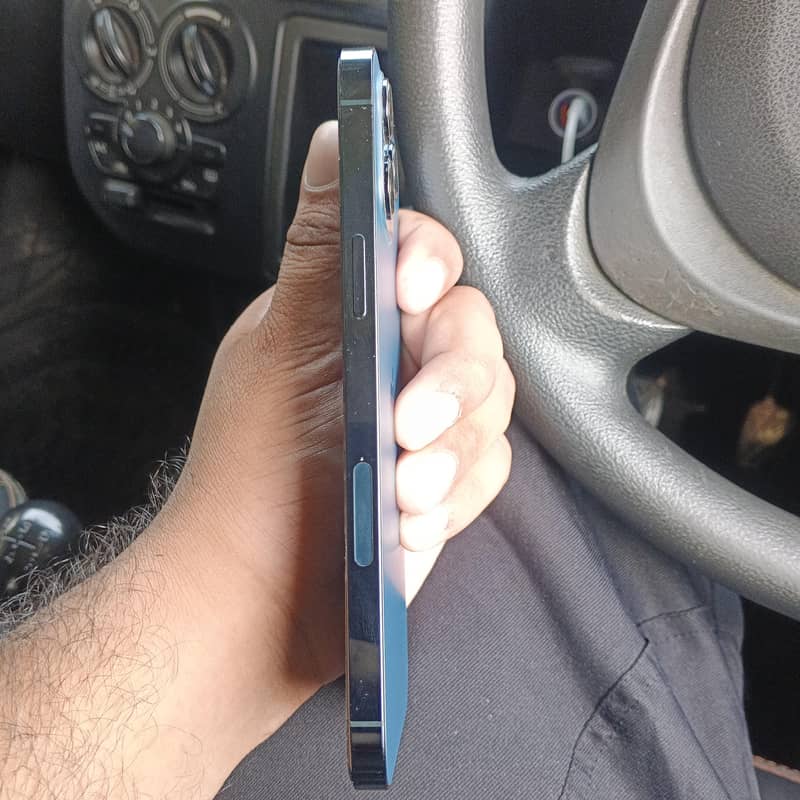 Apple iPhone 12 Pro Max 1
