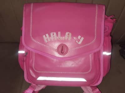 high quality kids bag with foamic back and straps side front pockets