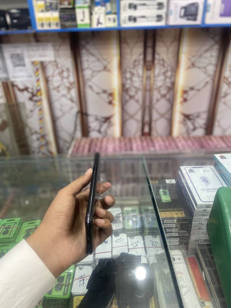 Apple iPhone XR 2