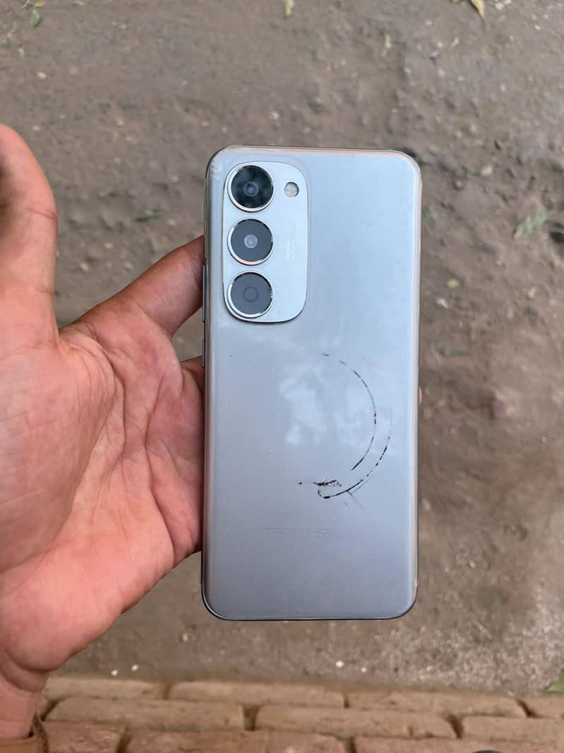 Tecno Spark 40pro Plus 4