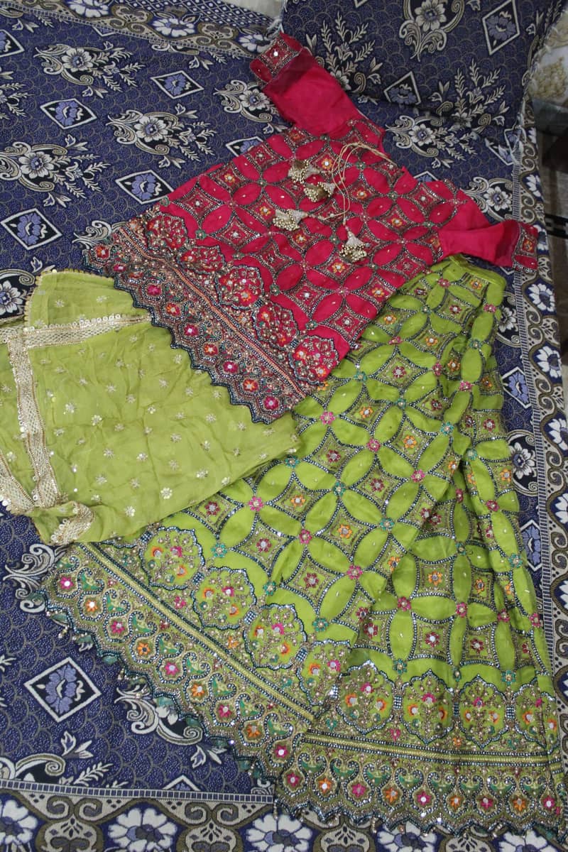 Mehandi Drees One time weared 10/10 Condition 2